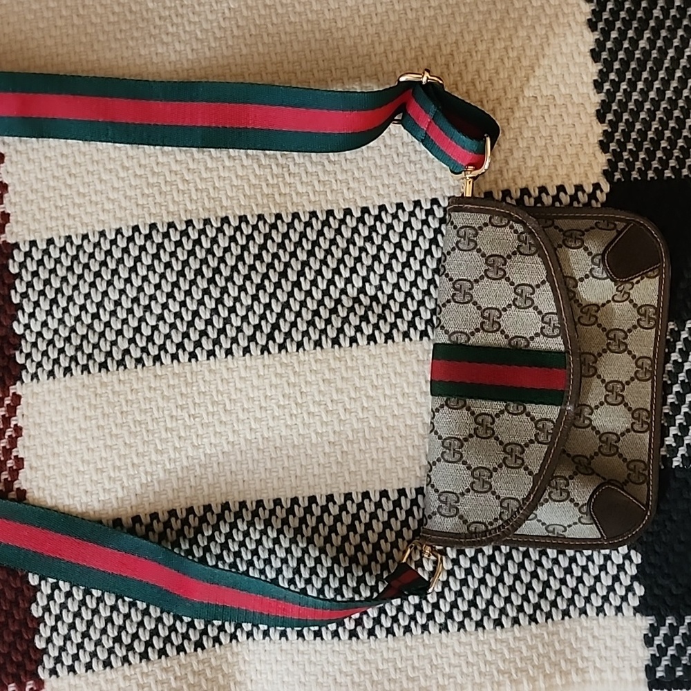 Authentic Vintage Gucci Web Sherry GG Pouch Bag 7.5x5.1x3